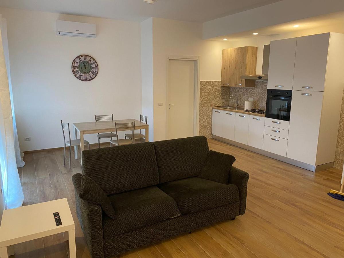 Апартаменты Viriamo House Roma Ачилия Экстерьер фото