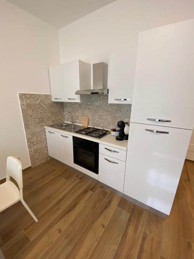 Апартаменты Viriamo House Roma Ачилия Экстерьер фото
