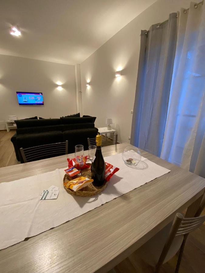 Апартаменты Viriamo House Roma Ачилия Экстерьер фото