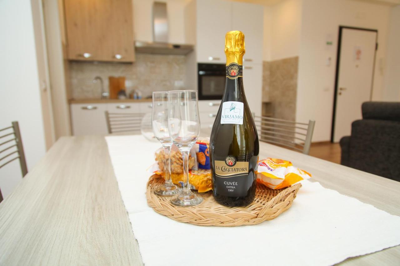 Апартаменты Viriamo House Roma Ачилия Экстерьер фото